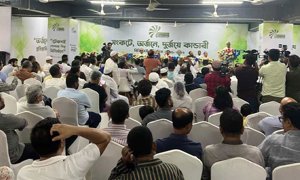 ট্রাম্পের শুল্কে ক্ষতিগ্রস্ত হবে এক হাজার পোশাক কারখানা, মালিকদের শঙ্কা